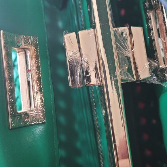 New2 Way Handbag**Green or White**With Crossbody Strap - Picture 6 of 12